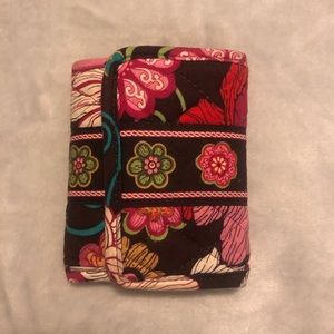 💥LAST CHANCE💥 Vera Bradley Trifold Wallet